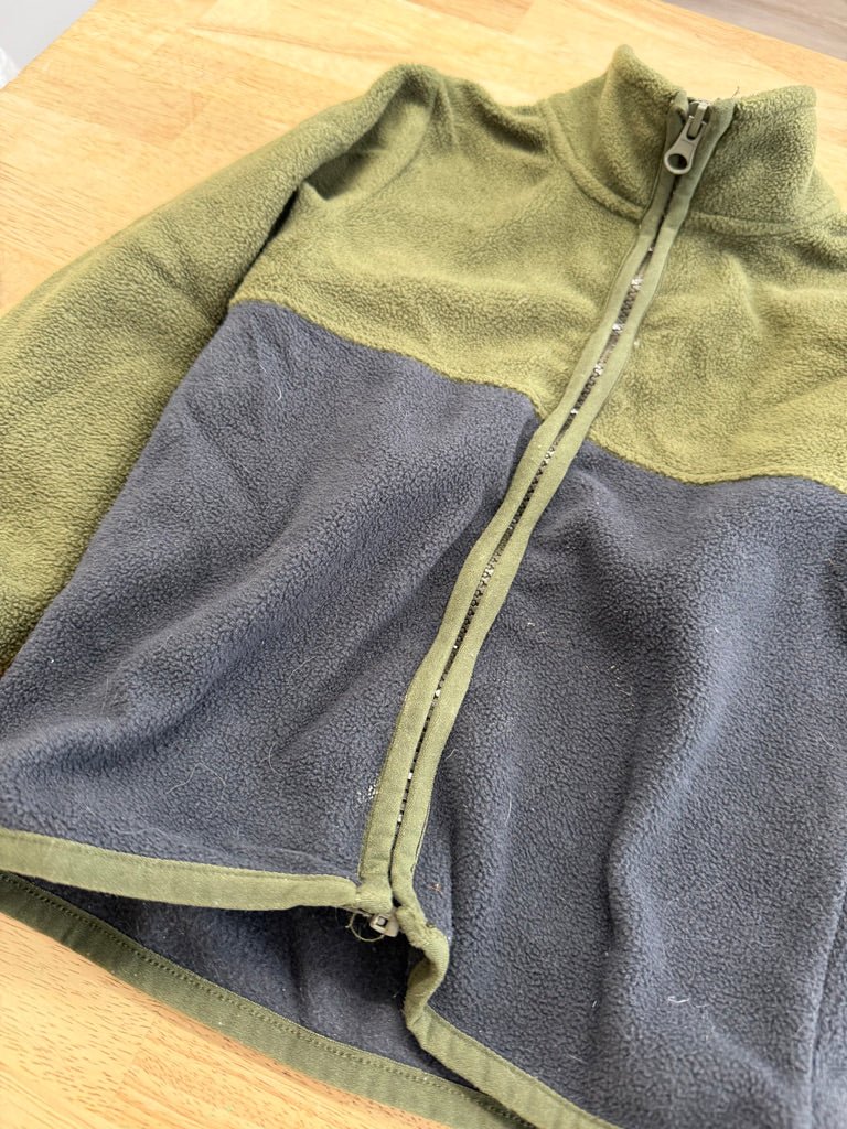 North Coast Fleece Jacket – 2T | Army Green & Charcoal - Nest and Sprout - Consignment
