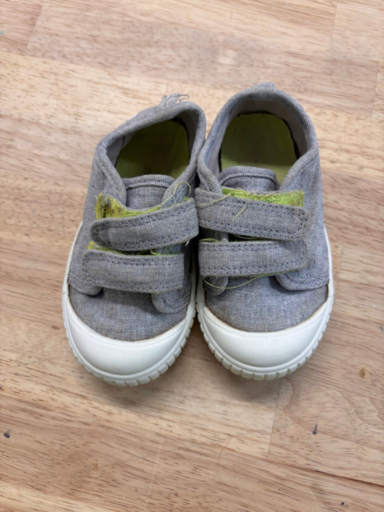 George Canvas Sneakers, Size 6