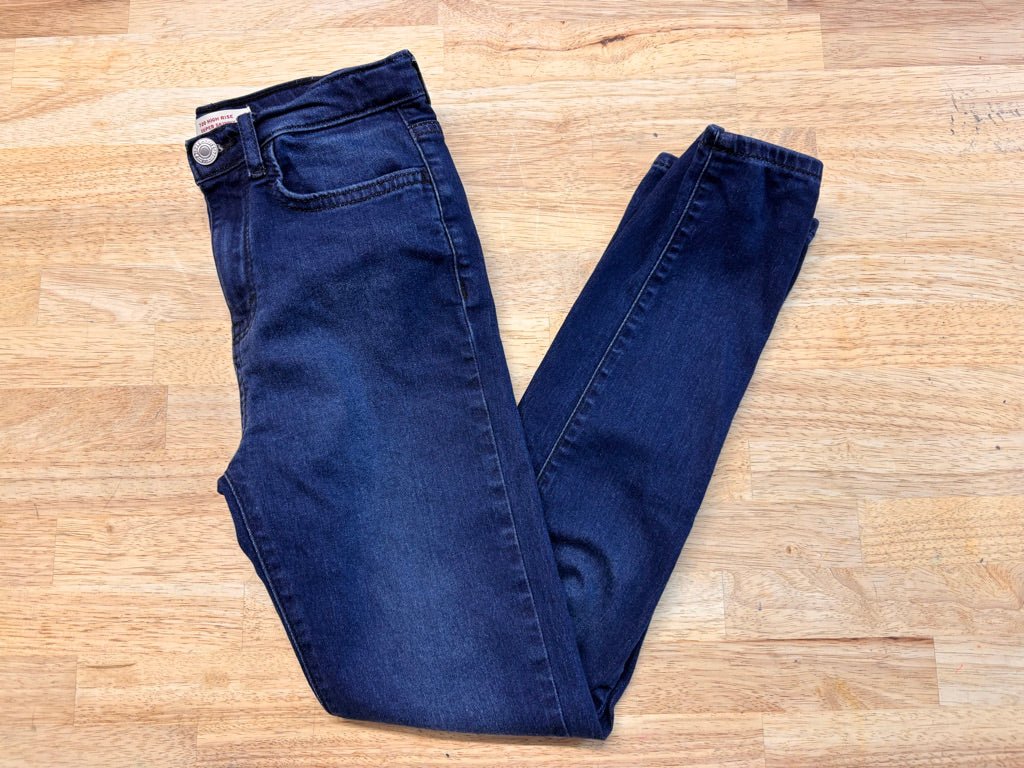 Levi’s 720 High Rise Super Skinny Jeans – 8 - Nest and Sprout - Consignment