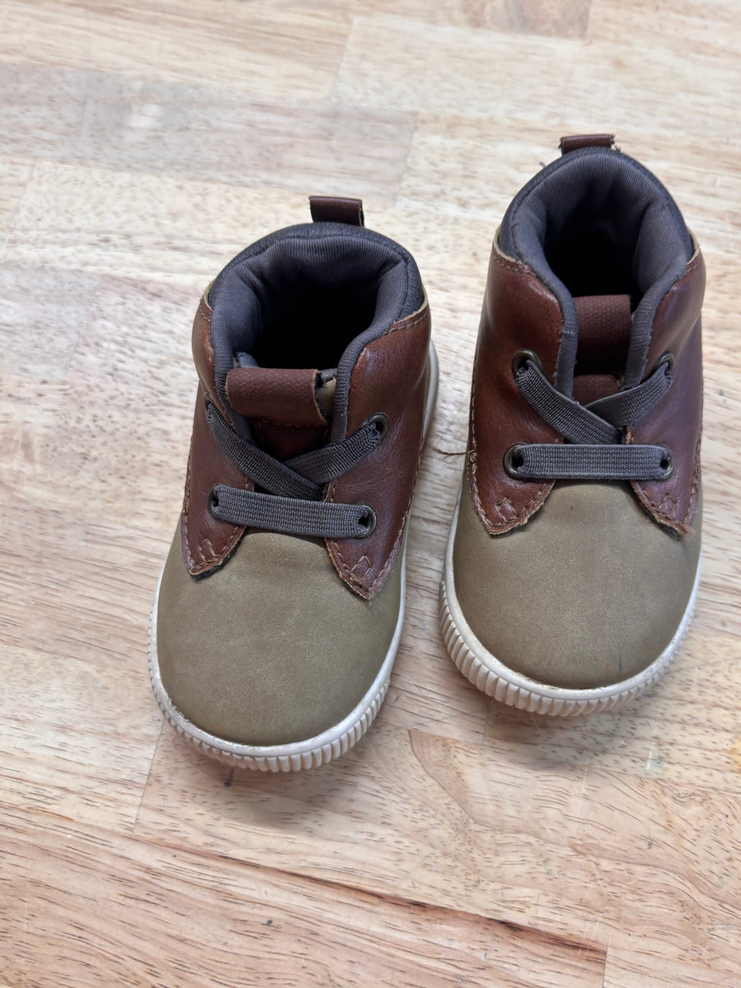 Carters Ankle Boot Shoes Size 4