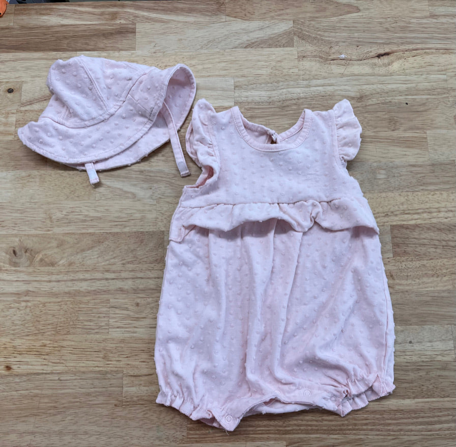 Kyle + Deena Bubble Romper – Light Pink with Hat 6–9 Months