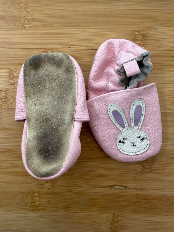 Pink Moccasins – 12–18M | Bunny Print