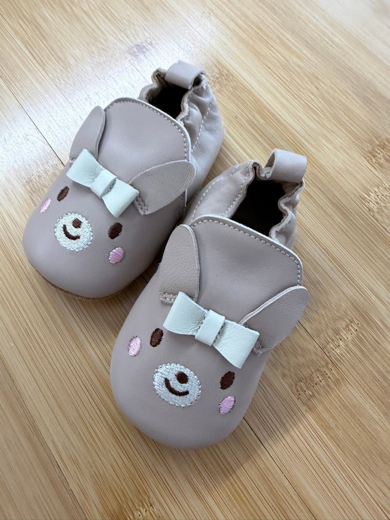 Sherick Frederman Bunny Sheepskin Slippers – 6–12M | Like New - Nest and Sprout-Consignment