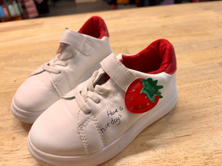 Strawberry Sneakers – OS