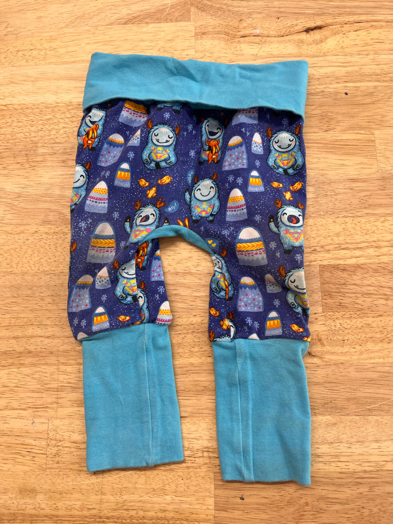 Mountain Tots Harem Pants – 3–12M Yeti Print