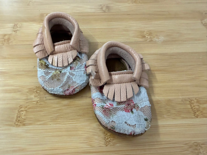 Posh Panda Leather Moccasins –est 6ish months | Peach