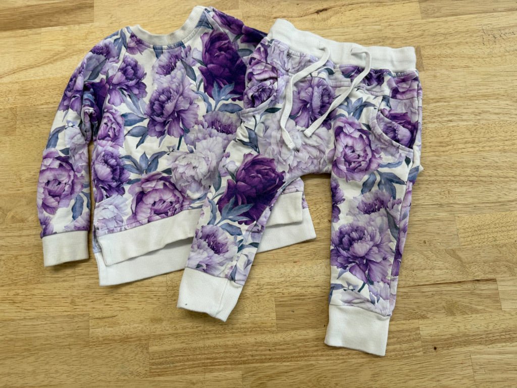 Bums & Roses Two - Piece Jogger Set – 18–24M | Purple Floral (Play) - Nest and Sprout - Consignment