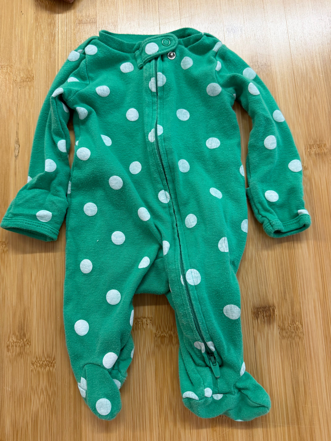 Carter's Sleeper – Newborn | Green Polka Dot | Play