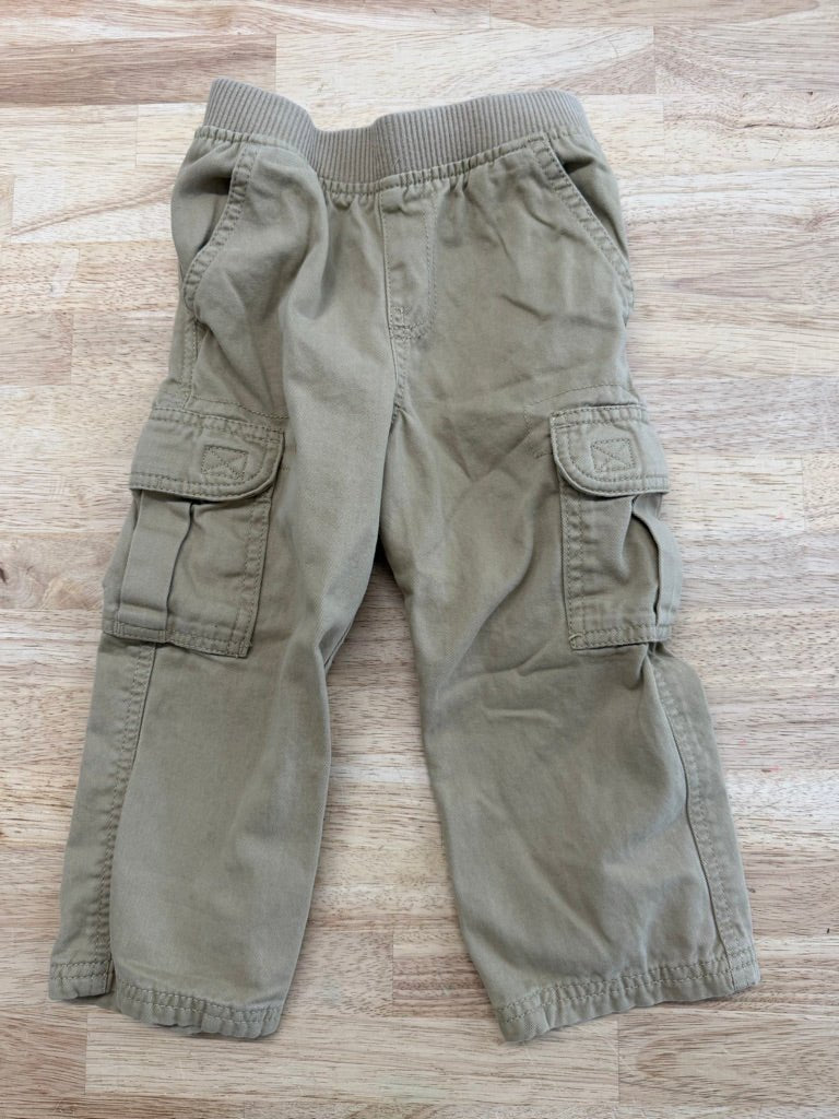Children's Place Cargo Pants – 2T | Khaki - Nest and Sprout - Consignment