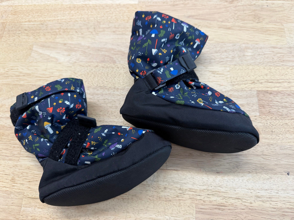 MEC Toaster Booties – L (18–24M) | Mushroom Print