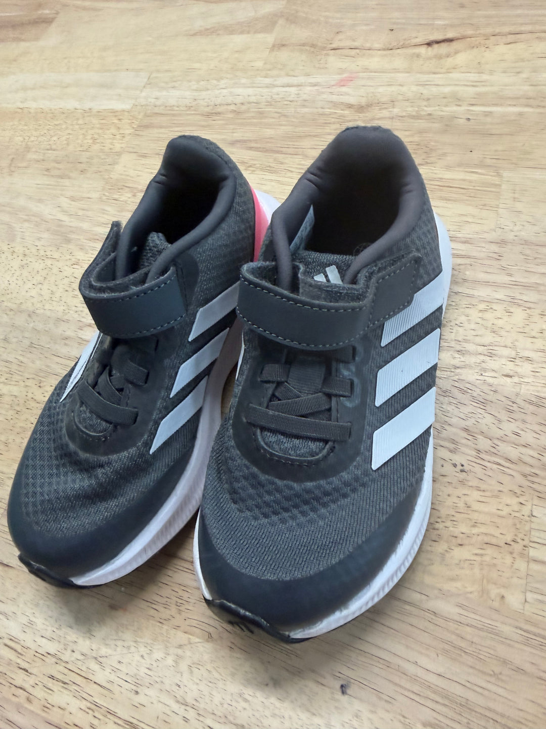 Adidas Cloudfoam Grey & Pink Velcro Sneaker – 10.5 | Excellent