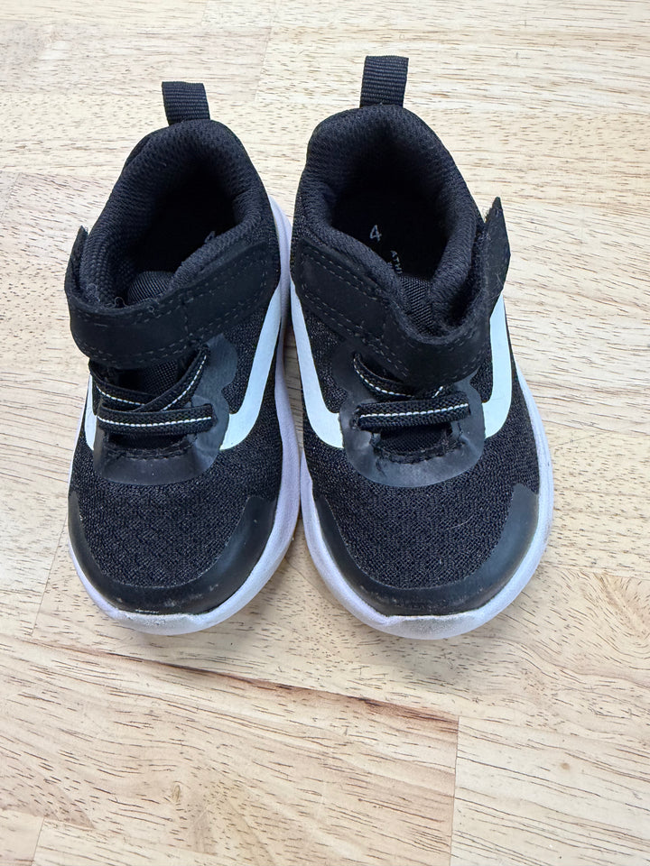 Athletic Works Black Runner Sneakers – 4 (EU 19)