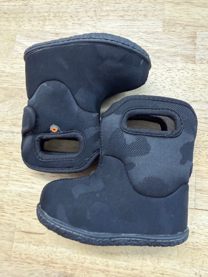 Baby Bogs Black Camo Boots – 4 | Minimal Wear