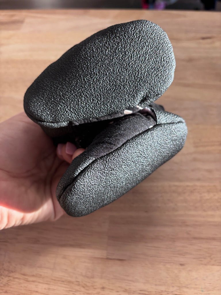 Kicksaroo Slippers (6 - 12 Months) - Nest and Sprout - Consignment