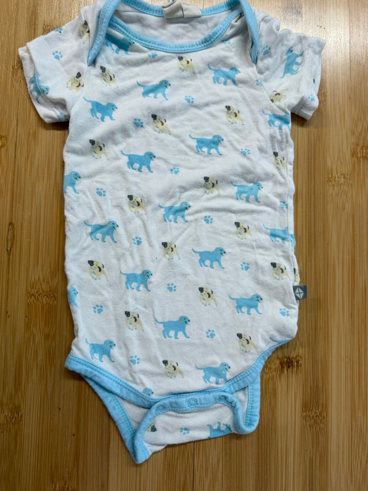 Kyte Baby Puppy Dog Bodysuit – 6–12M | White Bamboo Short Sleeve | Play - Nest and Sprout-Consignment