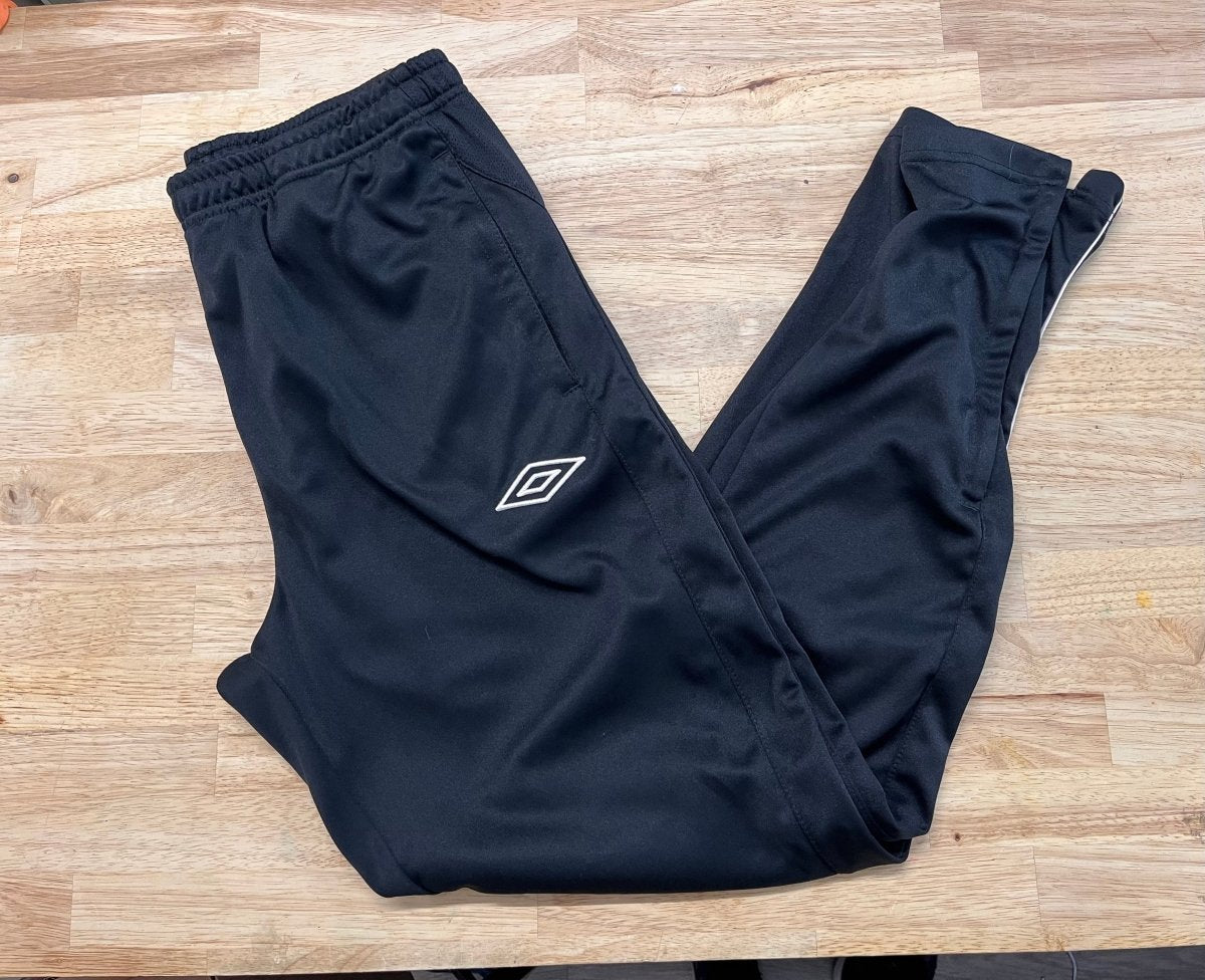 Umbro Youth Medium Track Pants (UNBC Timberwolves) - Nest and Sprout - Consignment