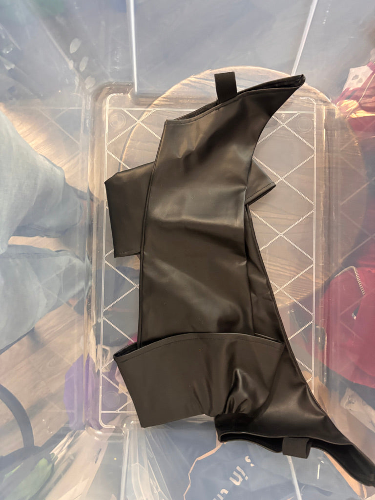 Pirate Costume with Jacket, Pants & Boot Covers – Adult XS / Youth 8-12