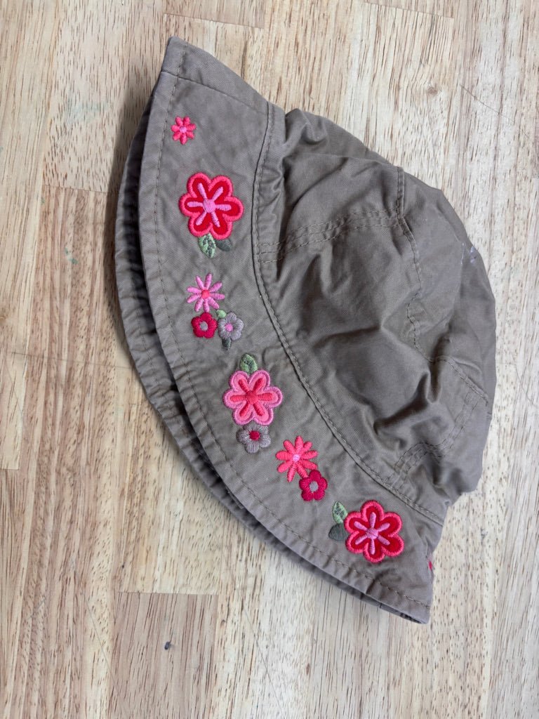 CaliKids Bucket Hat – Size 0–6M - Nest and Sprout - Consignment