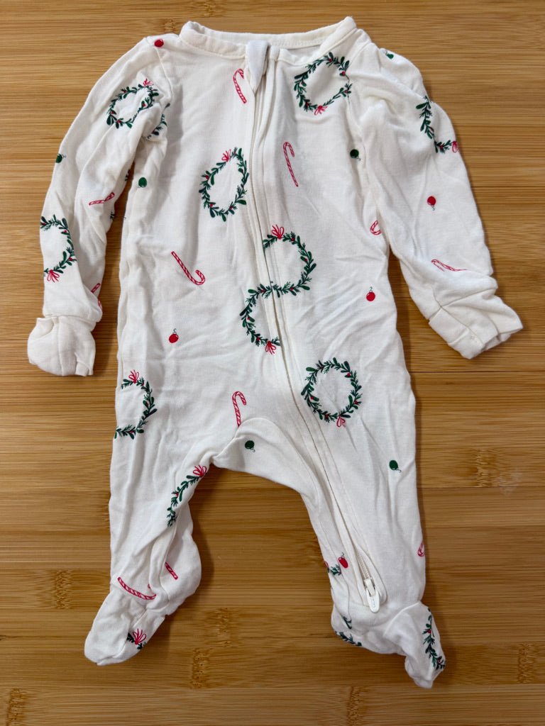 Purely Soft by Carter's Christmas Sleeper – Newborn | White Wreaths Two - Way Zip | Holiday - Nest and Sprout - Consignment