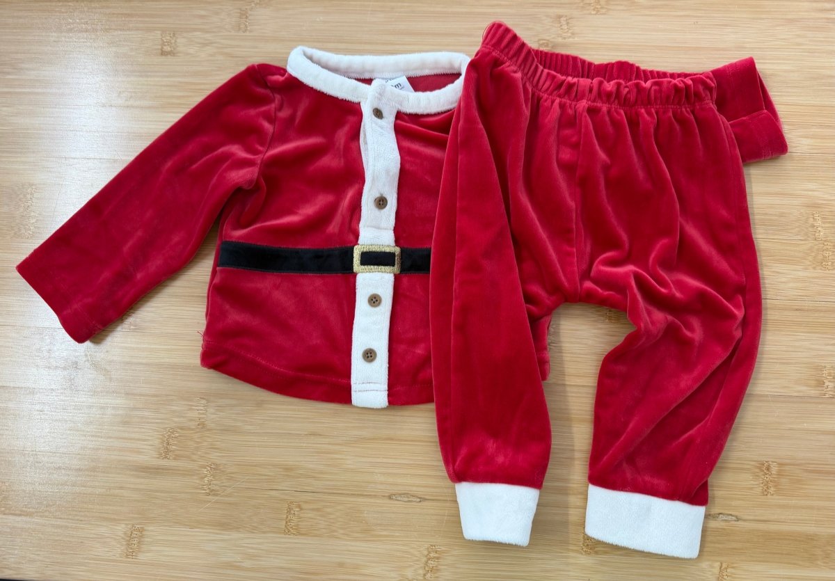 Carter's Santa Velour Outfit – 9M | Top & Pants | Holiday - Nest and Sprout-Consignment