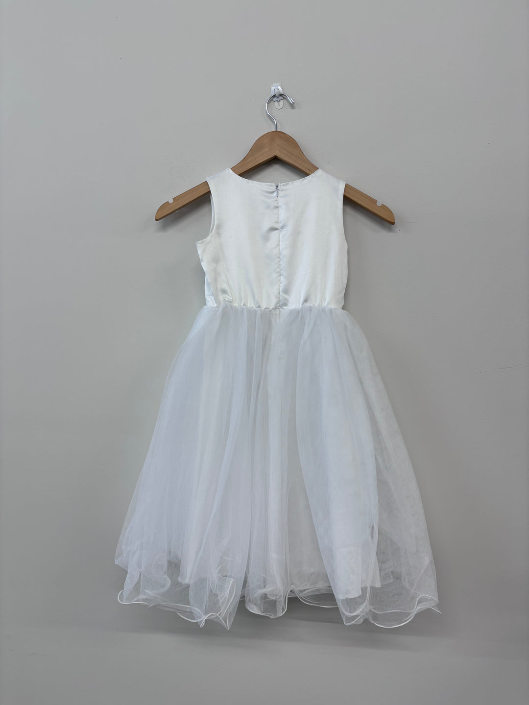 White Tulle Dress, Estimated 2-4 Years