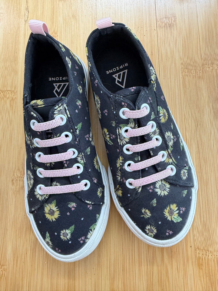 Ripzone Canvas Sneakers – 11 | Black Sunflower Pink Laces