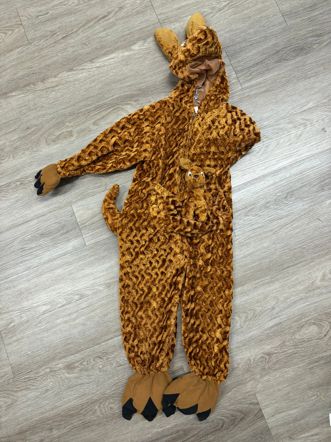 Kangaroo Costume – Medium (Estimated 5-7 Years)