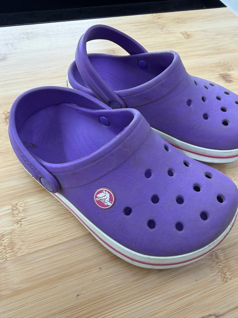 Crocs – Junior 1 (EU 32) | Purple | Play - Nest and Sprout-Consignment