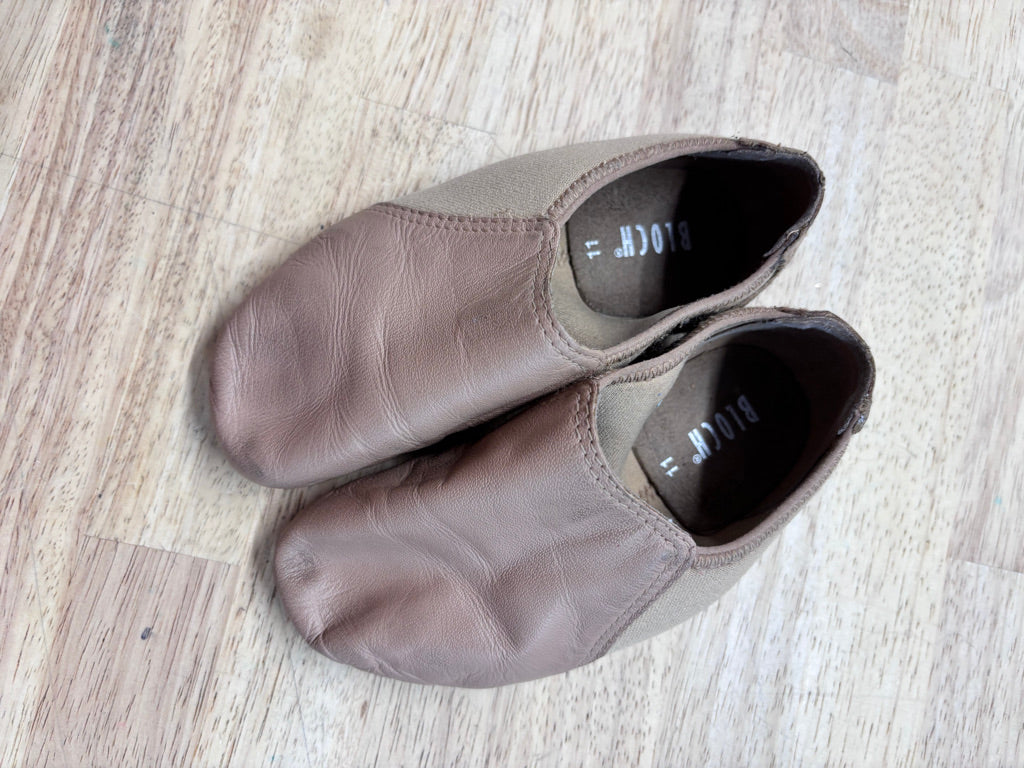 Bloch Dance Shoes – 11