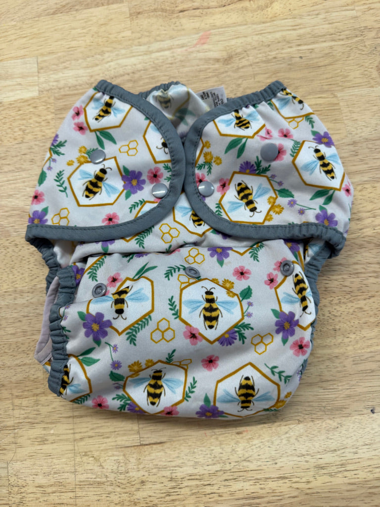 Thirsties Diaper Cover – 3 | Bee Print | Staining