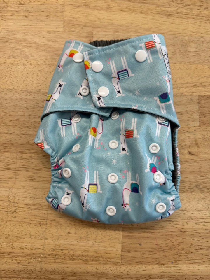 La Petite Ourse Pocket Cloth Diaper | Llama Print Charcoal Fleece Snap - Nest and Sprout - Consignment