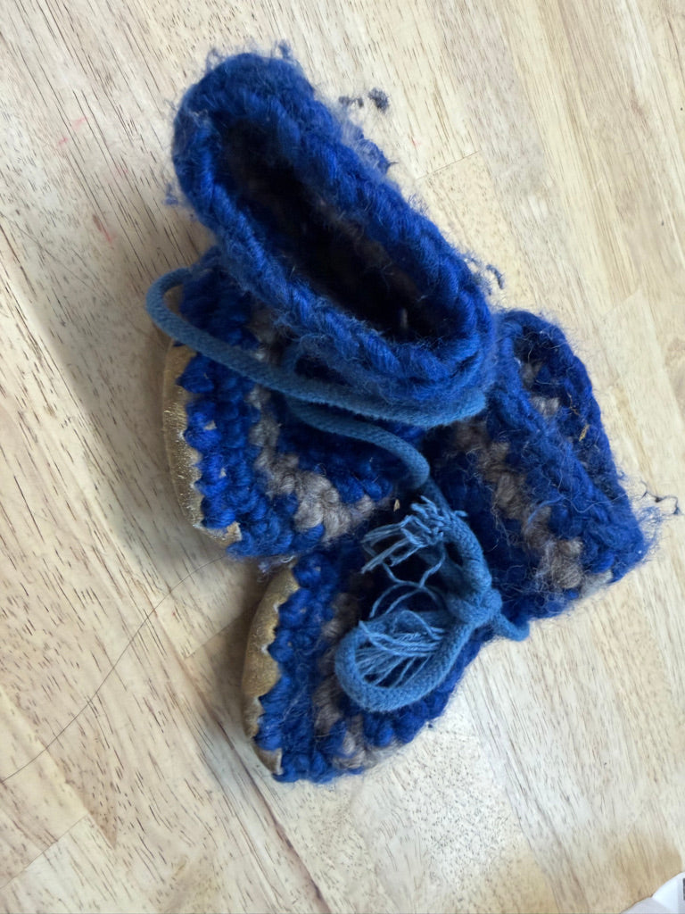 Padriag Cottage Wool Slippers – 24M Est. | Blue | Play