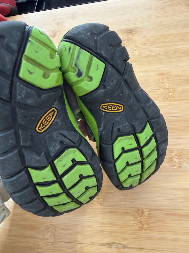 Keen Closed Toe Sandals – 10 | Green and Grey - Nest and Sprout-Consignment