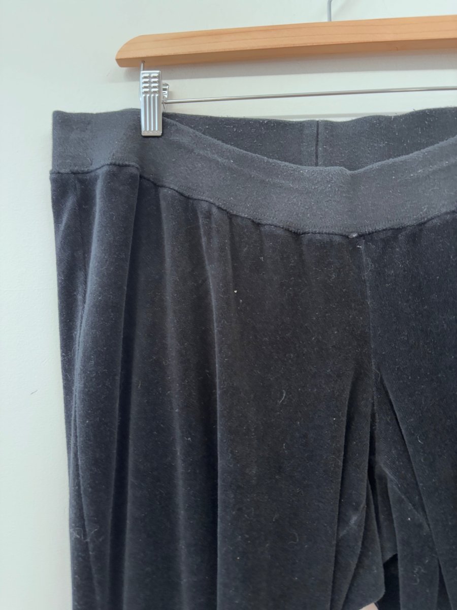 Motherhood Maternity Velour Leggings (Size 3X, Wide Leg Boot Cut) - Nest and Sprout - Consignment