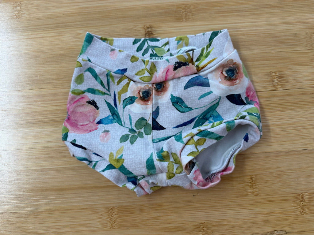Handmade Floral Bloomers – 6M Est. | Grey with Floral Flamingo Label La Vbe