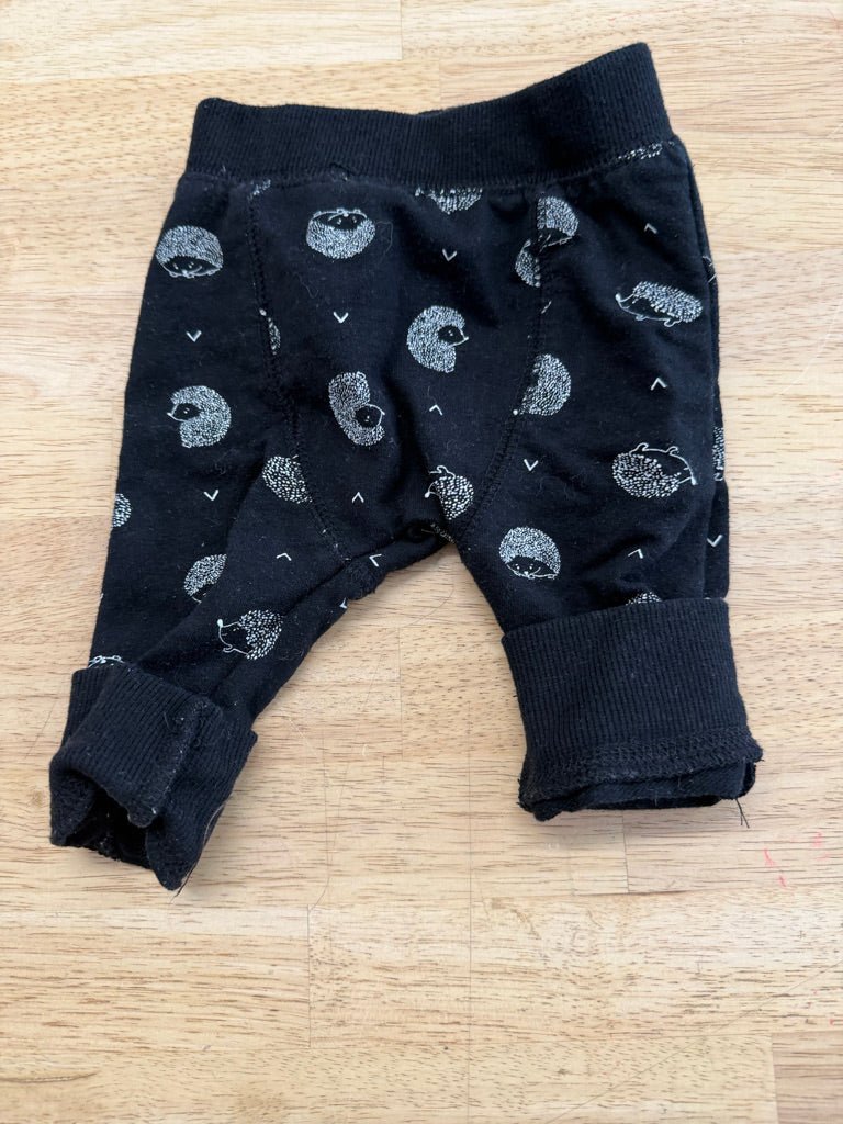 Petit Lem Hedgehog Joggers Black | Size NB - Nest and Sprout - Consignment