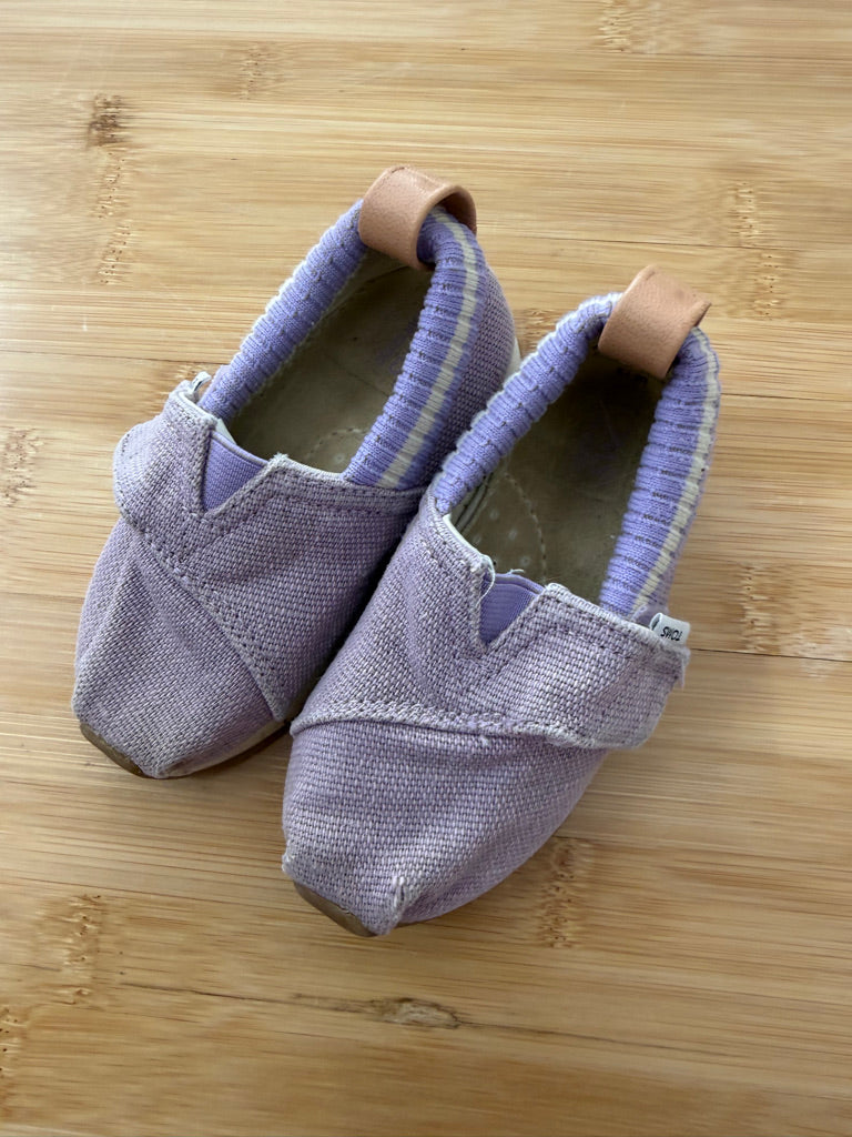 Toms Canvas Velcro Shoe – 6 | Purple