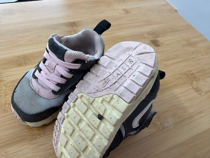 Nike Air Slip-On – 6 | Pink & Charcoal Elastic | Play