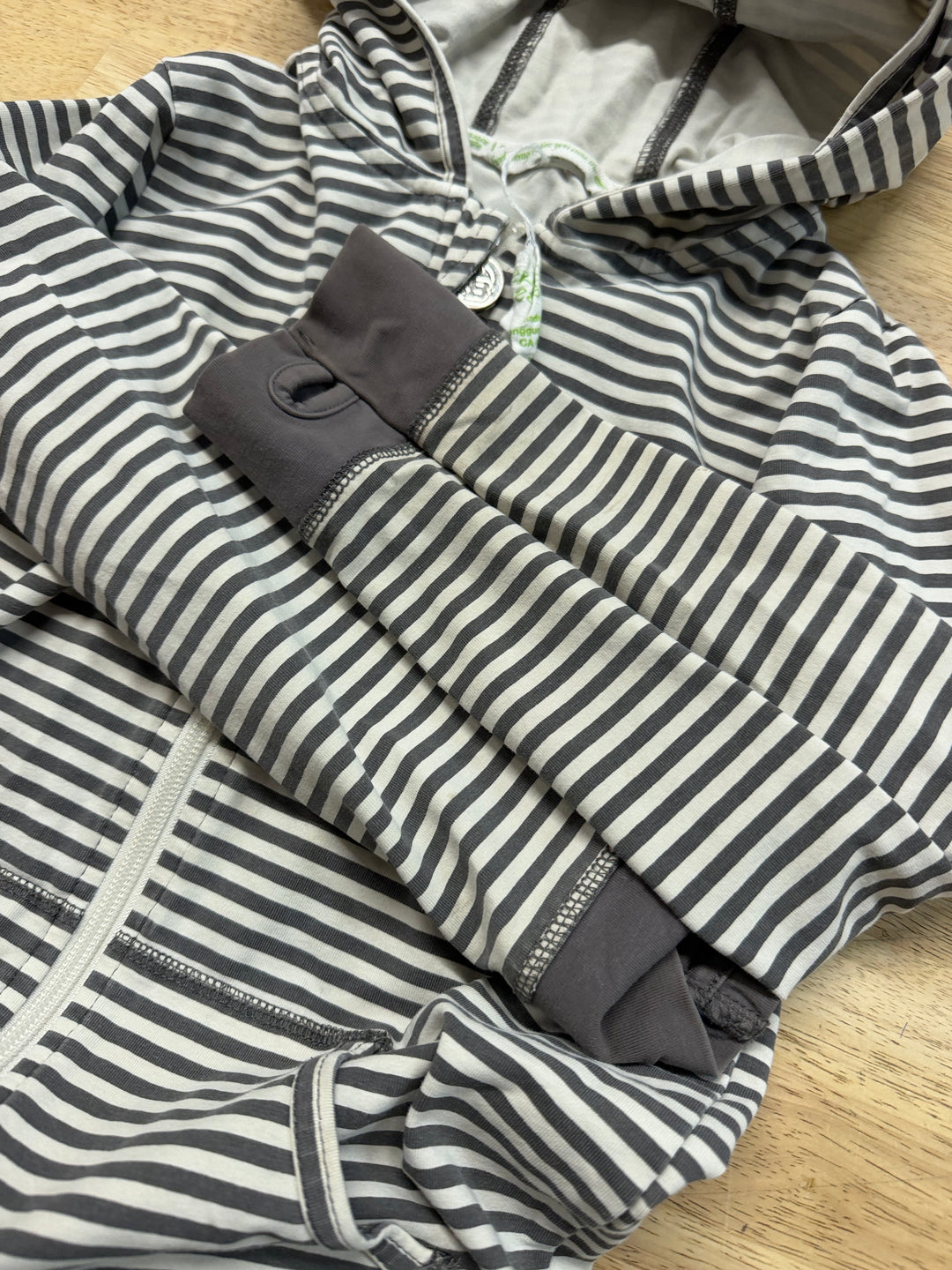 Peekaboo Beans Zip Up Hoodie – 7 | Grey and White Stripe
