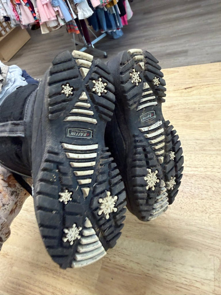 Baffin Winter Boots – 9 | Felt Liner Adjustable Snow Guard | Play - Nest and Sprout - Consignment