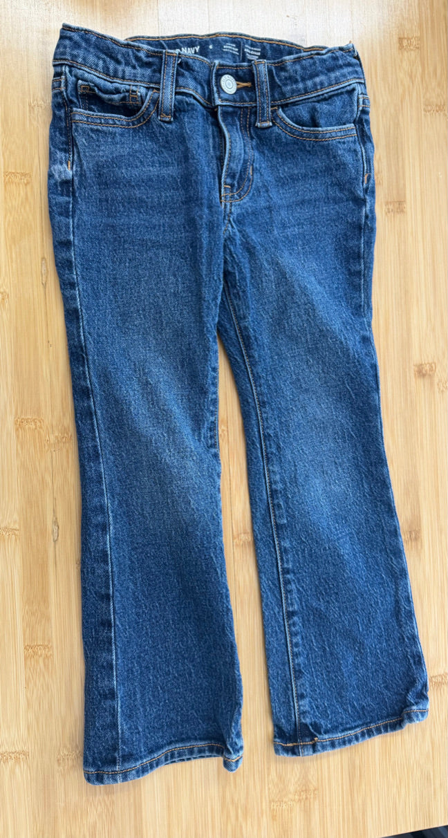 Old Navy Built-In Tough Jeans – 6 | Mid-Rise Boot Cut Medium-Dark Wash Adjustable Elastic Waist