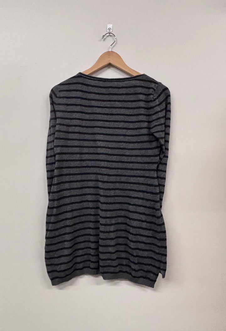 H&M Maternity Top - Medium (Striped)