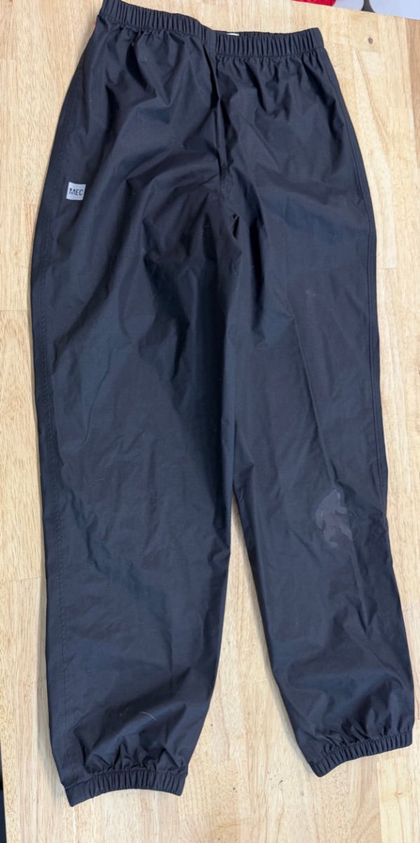 MEC Rain Pants – Youth 12 | Black | Play - Nest and Sprout-Consignment