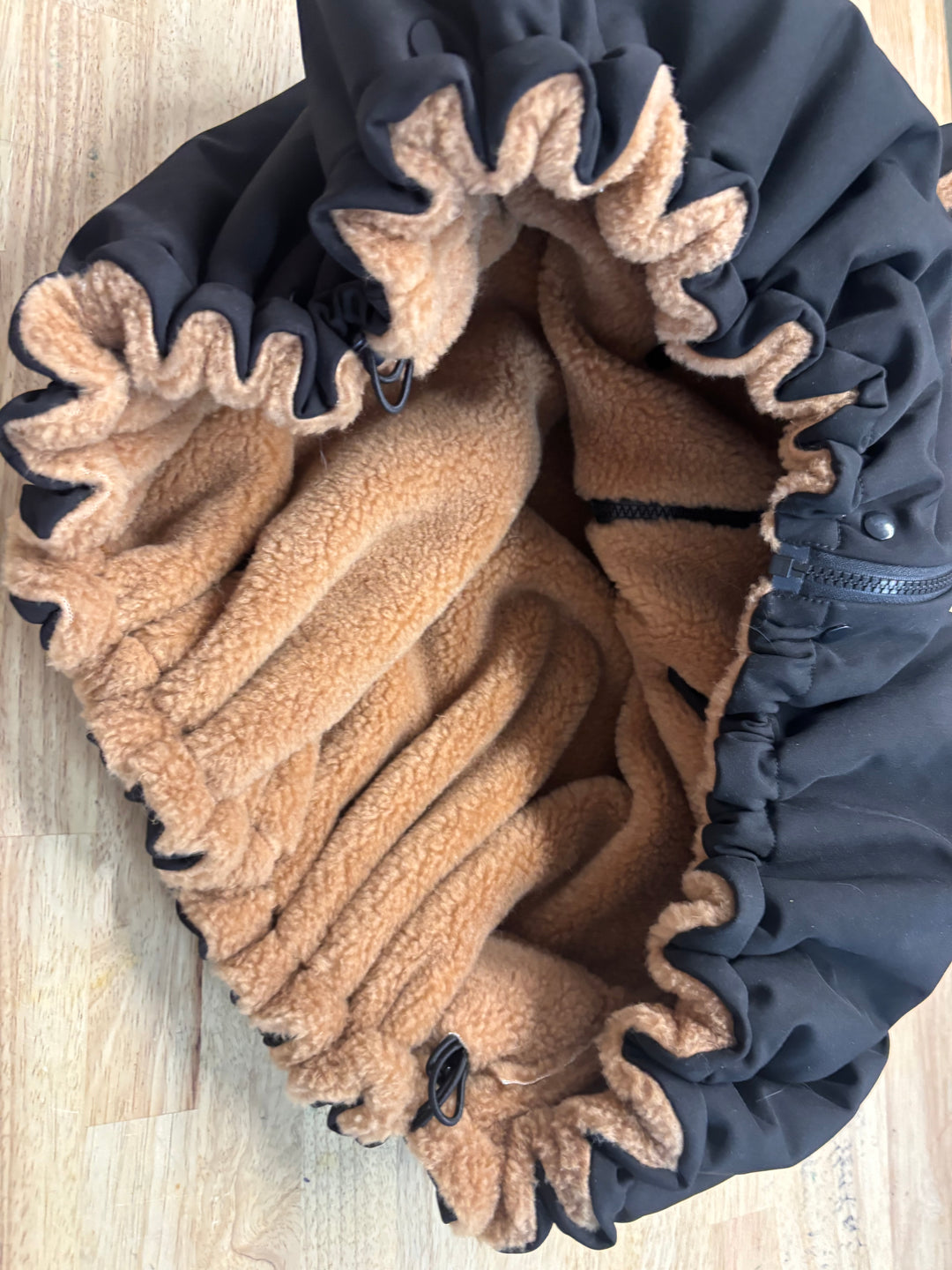 Gustine 3-in-1 Convertible Poncho Cover – Black/Brown – OS