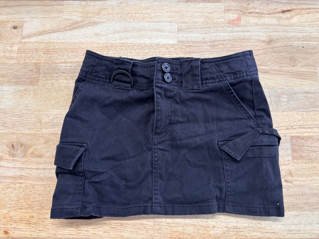 My Sister’s Closet Mini Skirt – Black - Nest and Sprout - Consignment