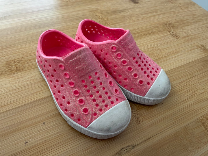 Native Shoes – C5 | Bright Pink Fluorescent Sparkle | Play