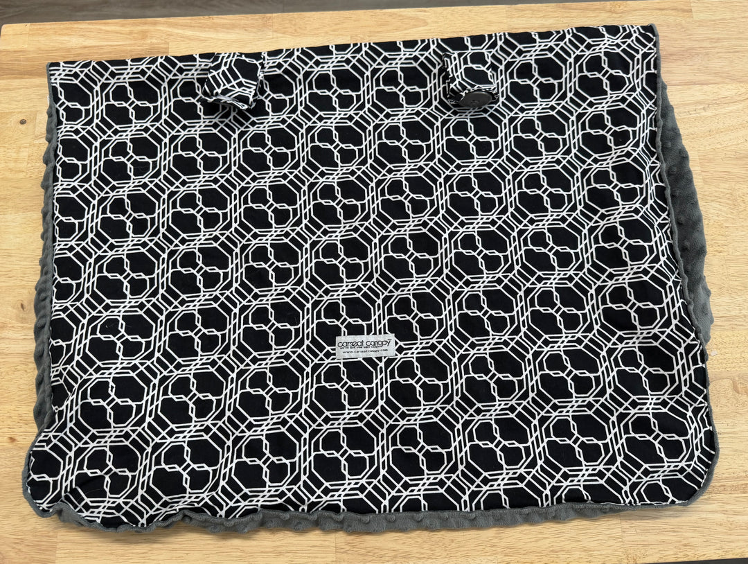 Geometric Carseat Canopy – One Size | Black Charcoal Fleece Lined