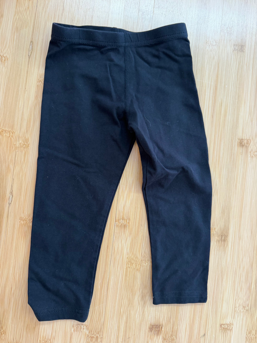 Peekaboo Beans Crop Leggings – 4 | Black | Like New