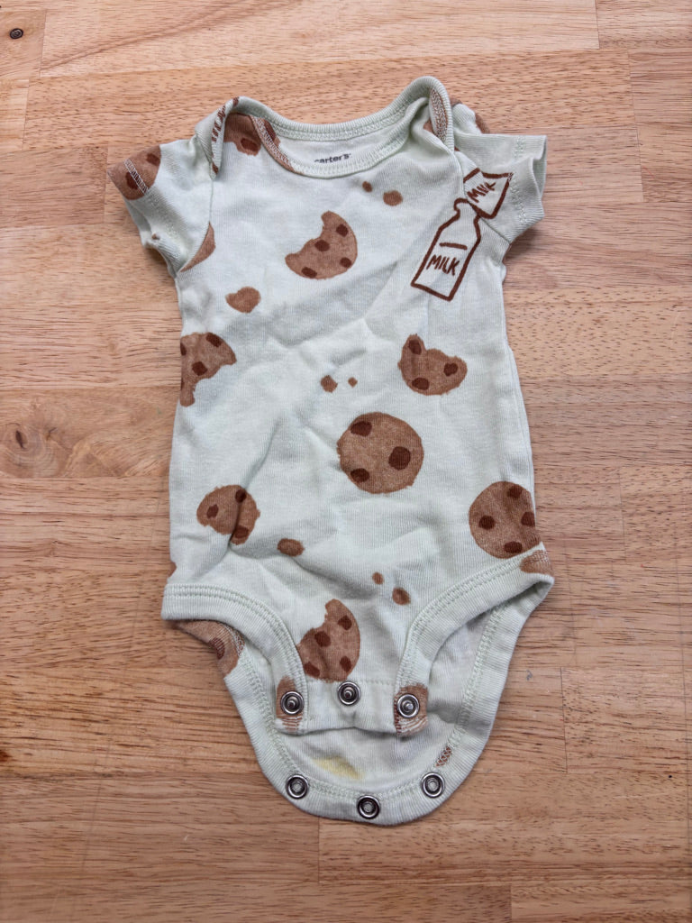 Carters Bodysuit – Size NB (Cookies & Milk) imperfect