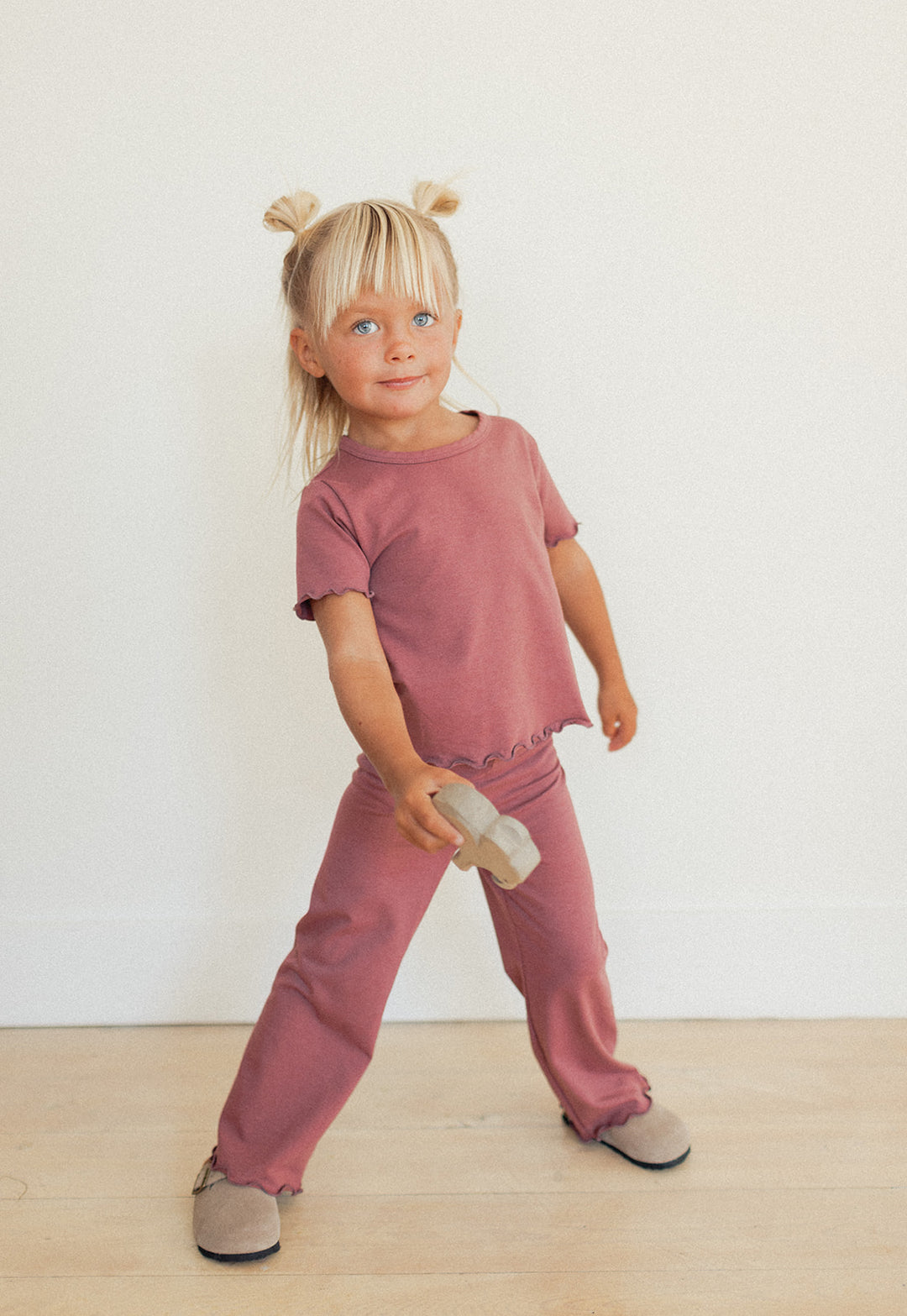 Jax + Lennon Kids Lettuce Hem Tee | Dusty Fig